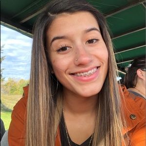 Meet your Posher, Posh